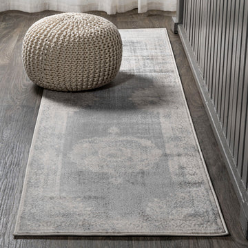 Kelly rosalia Cottage Medallion Area Rug